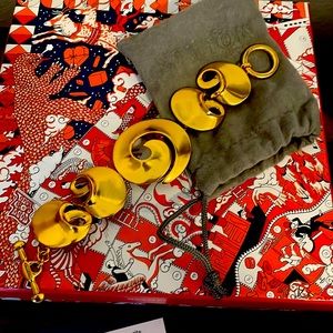 Oscar De La Renta Runway fashion jewelry bracelet